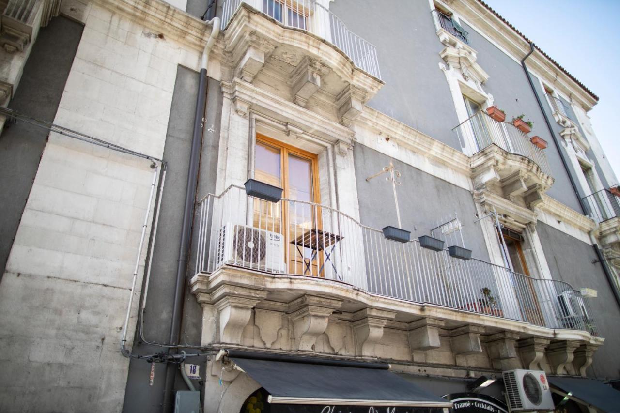 Uzeda Inn Apartment Catania Ngoại thất bức ảnh